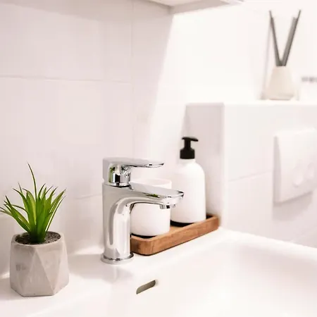 2 Bedroom Awesome In * Σίμπενικ