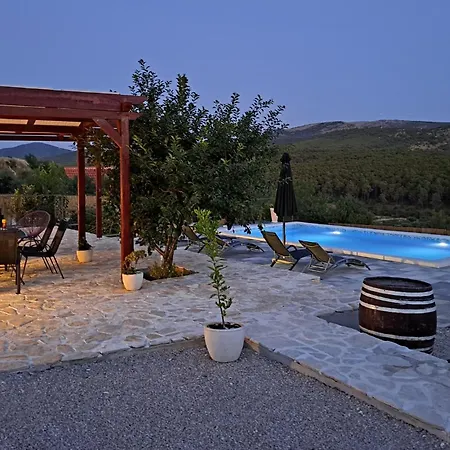 Σπίτι διακοπών 2 Bedroom Awesome In *