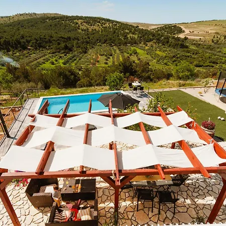 Σπίτι διακοπών 2 Bedroom Awesome In *