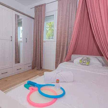 2 Bedroom Awesome In