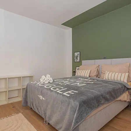 Prázdninový dům 2 Bedroom Awesome In *