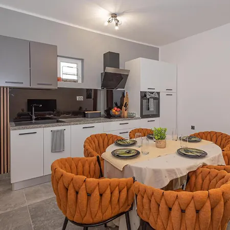 2 Bedroom Awesome In Prázdninový dům