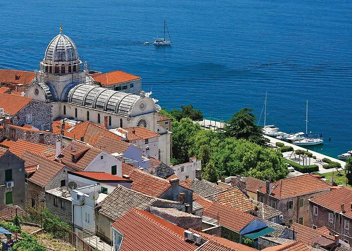 2 Bedroom Awesome In Casa vacanze