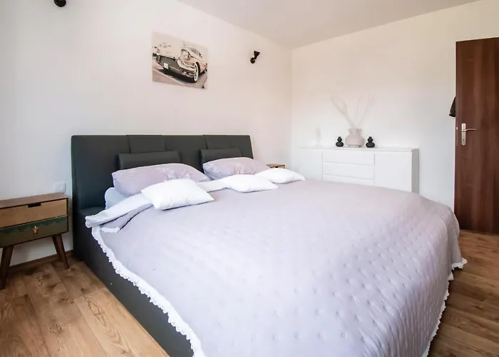 2 Bedroom Awesome In בית נופש שיבניק