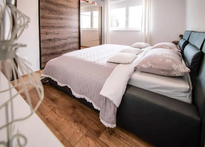 2 Bedroom Awesome In Feriehus