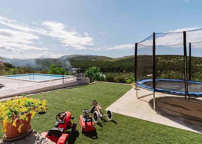 2 Bedroom Awesome In